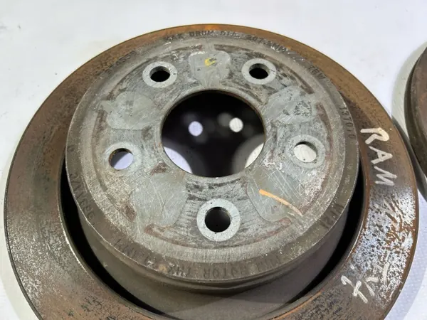 OEM 50383361 Bakre bromsskivor för Dodge RAM 1500 image 6