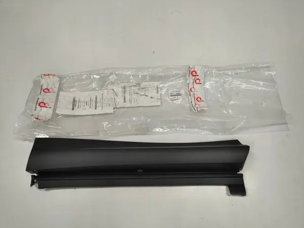 OEM 75077-78020 Oikea Takaoven Lista Lexus NX II:lle image 2