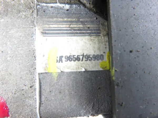 Pompe de direction assistée OEM 9656795980 pour Citroen C5 II image 4