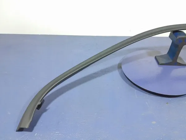 Cubierta junta puerta Audi Q7 II delantera derecha OEM 4M0867588 image 3