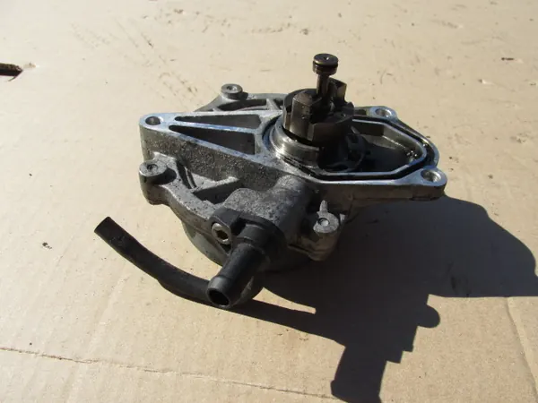 Kia Sportage III 1.7 CRDi Imupumppu 288102A500 image 5