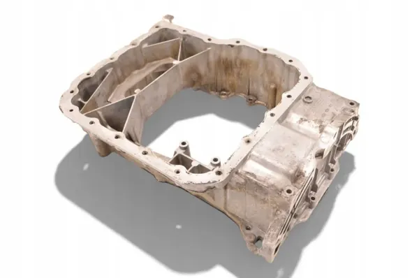 Kia Sorento Oljepanna OEM 215102F101 - Begagnad image 8