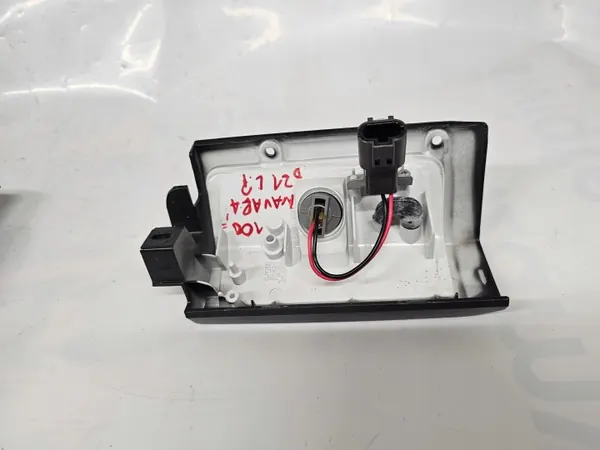 Nissan NAVARA D21 Vasen Etupysäköintivalo OEM image 6