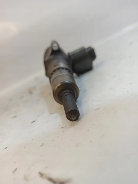 Injetor AUDI A3 8P 2.0 TDI 03G130073BX image 10