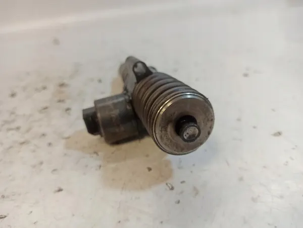 Injetor AUDI A3 8P 2.0 TDI 03G130073BX image 5