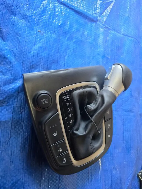 Manchon de levier de vitesse OEM 64716-02120 Hyundai Kona image 3