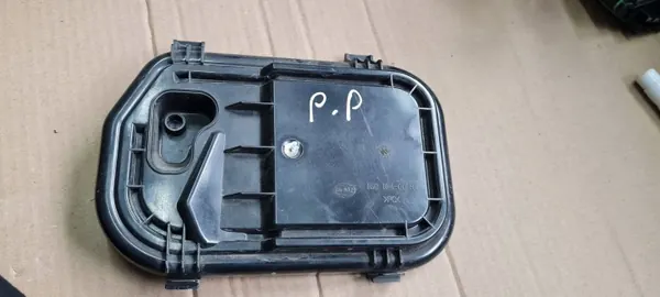 Audi A6 C6 Höger Framlyktlock OEM 4F0941158 image 2