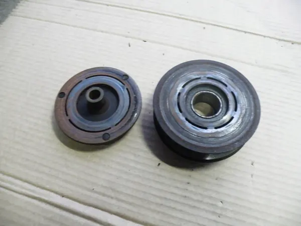 Honda CR-V 3 III 2.2 D Embrayage Compresseur AC OEM image 2