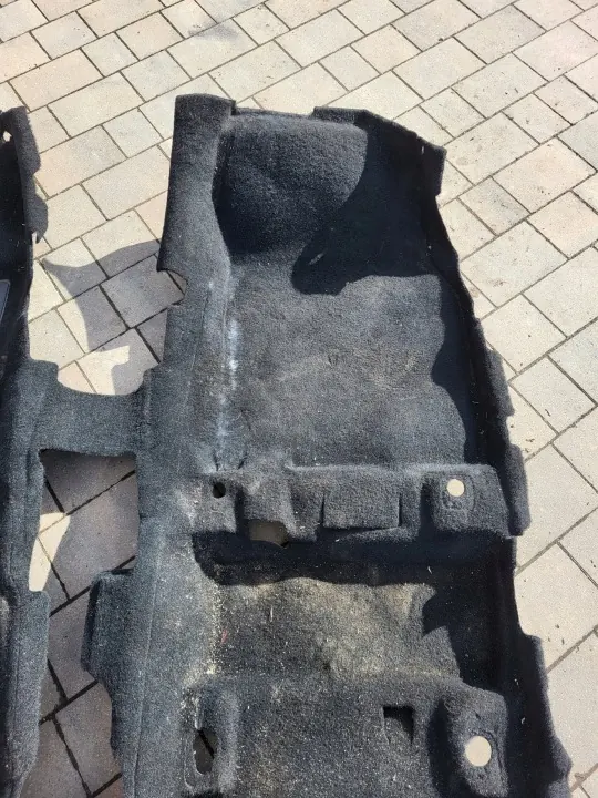 Alfombrilla Renault Kadjar OEM 749024822R - Usada image 4