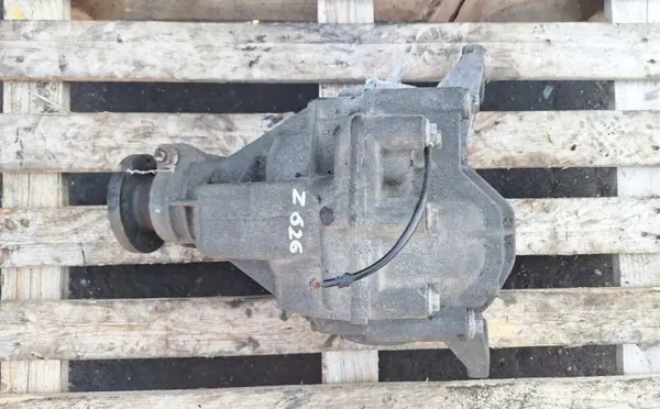 Mercedes W163 2.7 CDI taka-akselin diff OEM 4460310012 image 2