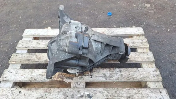 Mercedes W163 2.7 CDI taka-akselin diff OEM 4460310012 image 10