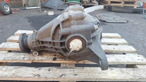 Mercedes W163 2.7 CDI taka-akselin diff OEM 4460310012 image 3