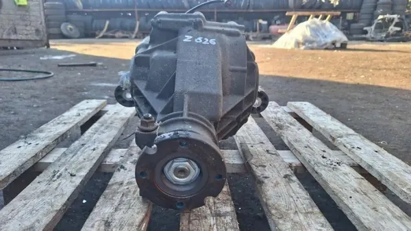 Mercedes W163 2.7 CDI taka-akselin diff OEM 4460310012 image 8