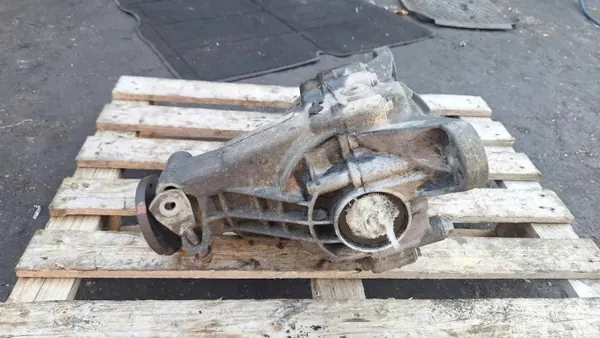 Mercedes W163 2.7 CDI taka-akselin diff OEM 4460310012 image 9