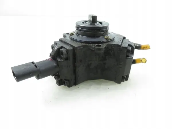 Mercedes Vito 638 CDI 2.2 inspuitpomp OEM 6110700601 image 4