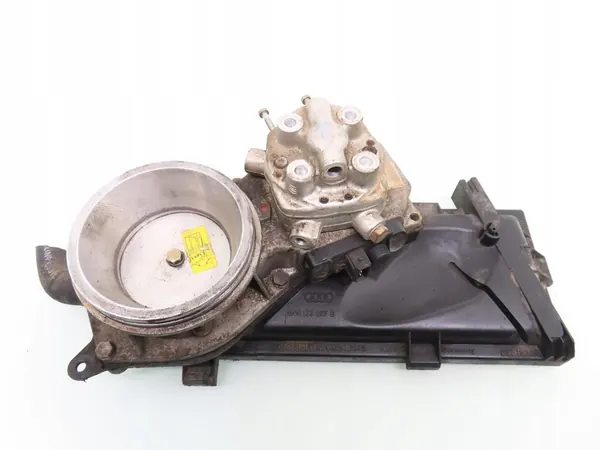 Audi Coupe 1993 Fuel Distributor OEM image 1