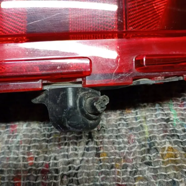 Réflecteur antibrouillard arrière gauche Mazda CX-5 II OEM KB8A-515M0 image 3
