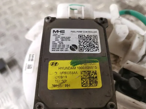 Bomba de combustible Hyundai Santa Fe OEM FBZ11881 - Usado image 3