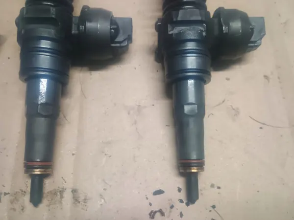 Ruiskutuspumppu OEM 038130080X VW Polo 1.4 TDI:lle image 3