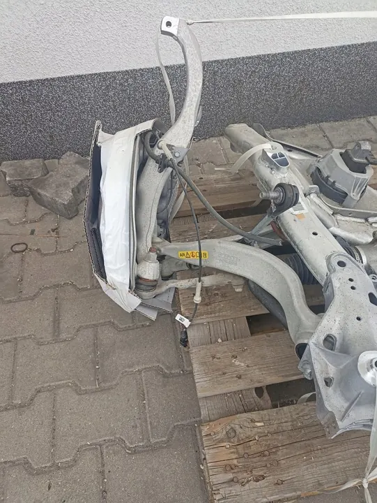 Mozzo di sterzo anteriore sinistro con bracci di controllo BMW 6 GT G32 OEM image 6