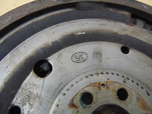 Volante DSG VW Touran 2010- 1.6 TDI image 7