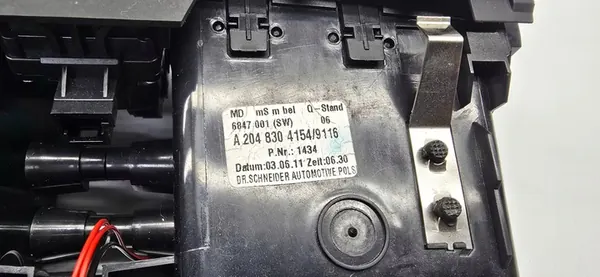 Mercedes-Benz C W204 2009 Dashboard Vent image 5