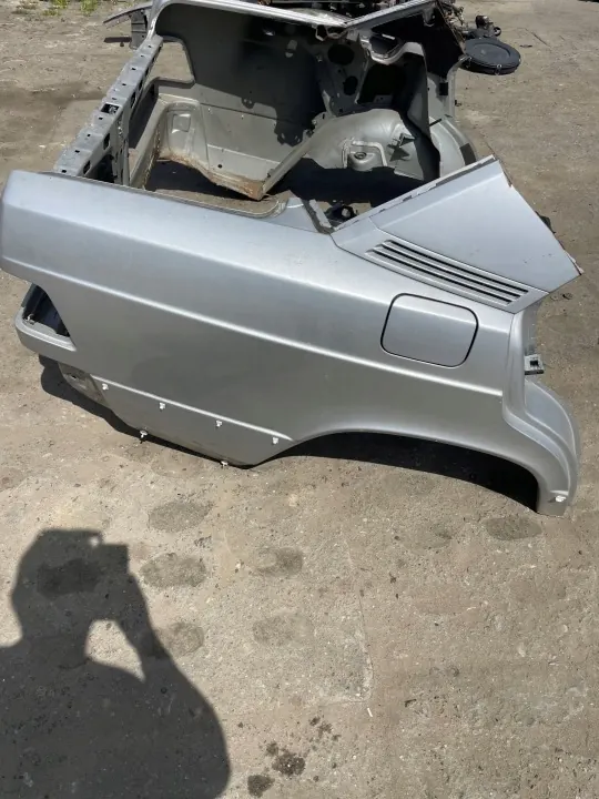 Pare-chocs arrière Mercedes W201 190 - Pièce OEM image 3