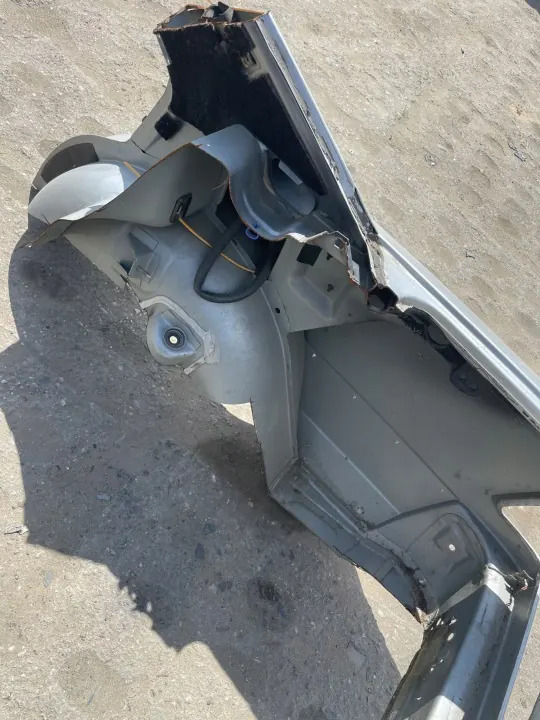 Pare-chocs arrière Mercedes W201 190 - Pièce OEM image 5