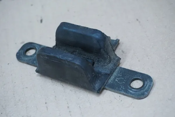 Cerrojo de maletero Nissan Patrol Y61 OEM 00000019 image 4