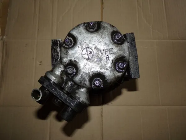 Compressor AC SD6V12 Citroen Peugeot 1.8B LOB image 1