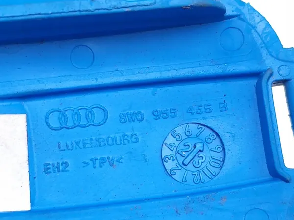 Audi A4 Tuyau d'Entrée de Liquide de Lavage 2024 Saloon 40 TFSI OEM image 7