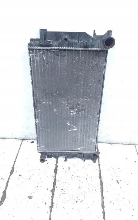 Radiateur d'eau Mercedes-Benz Sprinter OEM ARA241724 image 2