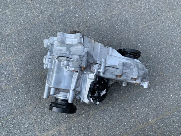 Mercedes Versnellingsbak Diff OEM A1672801700 Gebruikt image 3