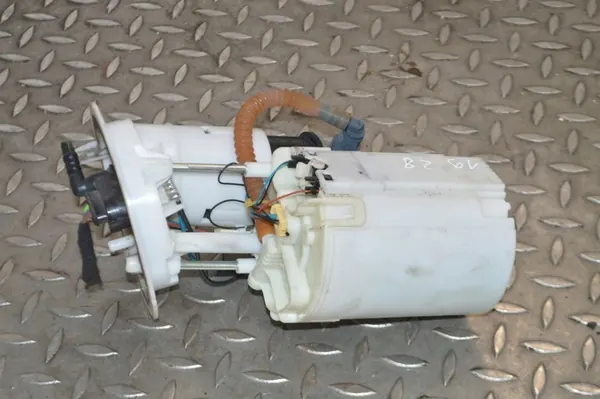 Brandstofpomp Audi A4 S4 B8 8K 2008 image 2