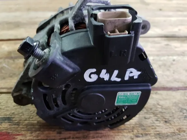 HYUNDAI I20 1.2 G4LA Vaihtovirtageneraattori KIA 37300-03100 image 2