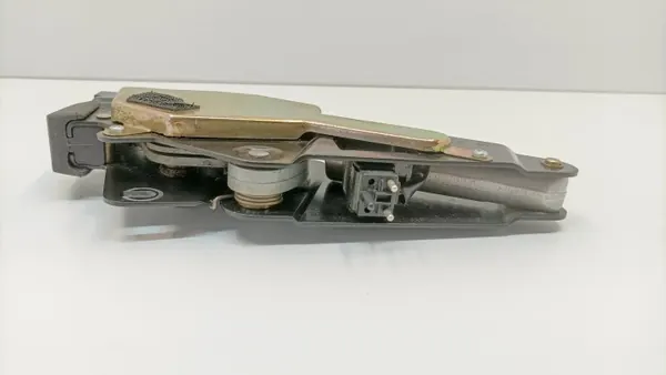 Mercedes SL R129 katonlukko OEM 1298001674 image 3