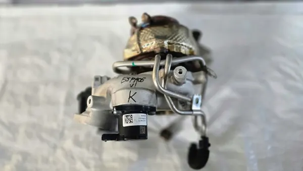 Turbo Renault OEM 144100467R - Usado image 2