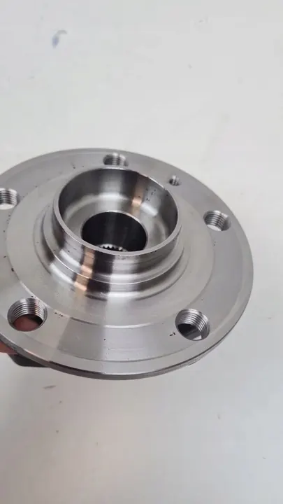 Kit cuscinetto ruota con mozzo SKF VKBA 6556 image 5