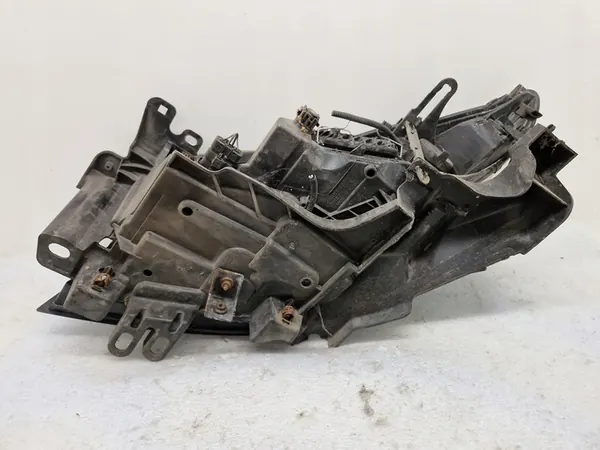 Oikea Etuvalaisin Renault Megane III LIFT LED OEM 260105680R image 5