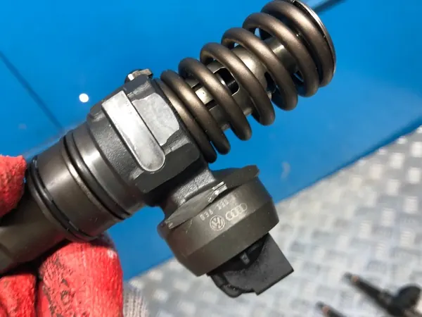 Injetor de bomba SKODA SUPERB I 1.9 TDI 038130079FX image 2