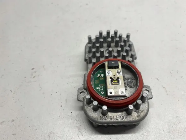 BMW X5 F15 Koplamp OEM 1305715084 image 5