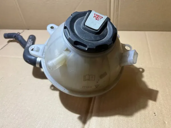 Tanque de expansão de refrigerante AUDI Q5 80A image 3