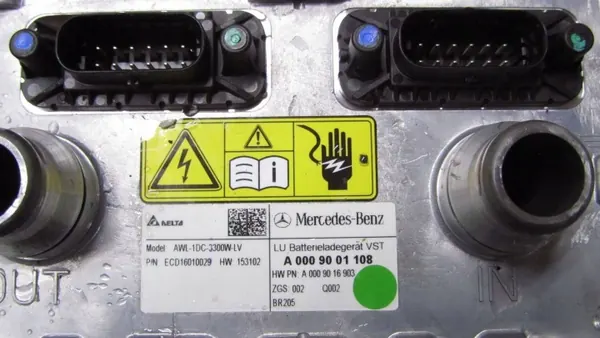 Chargeur batterie Mercedes W205 OEM A0009001108 image 3