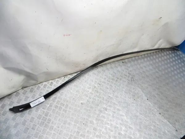 Mercedes W213 takräcke vänster OEM 116/133 image 2