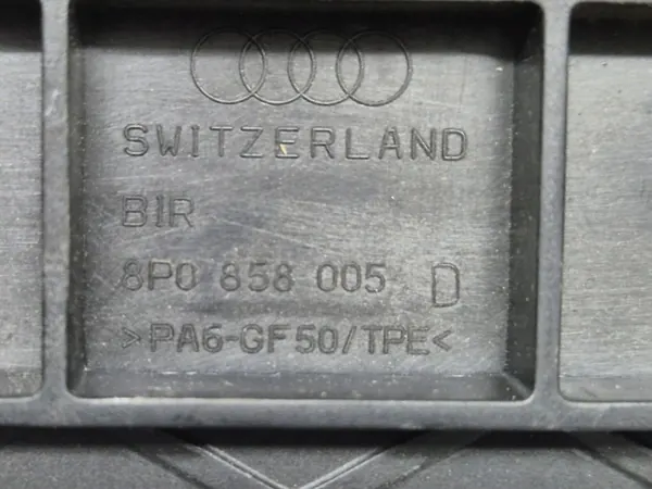 Audi A3 8P Radion Kehys OEM 8P0858005D DIN image 8