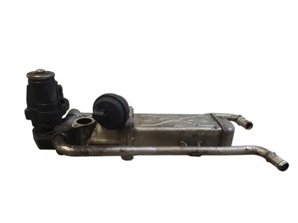 2010 Seat Ibiza IV EGR-Jäähdytin 03L131512BH image 4