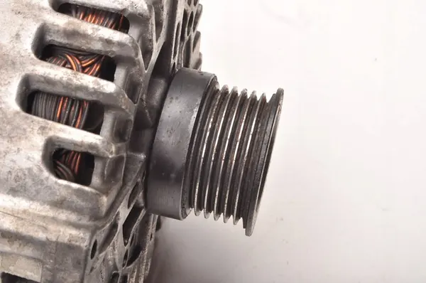 ALTERNATOR MERCEDES W212 W221 W218 4.7 A0141541002 image 2