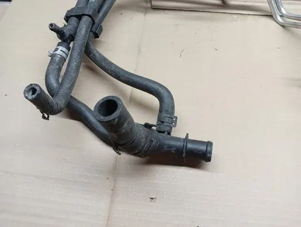 SKODA FABIA RAPID 1.2 TSI Vesiputki 5Q0121087H image 3