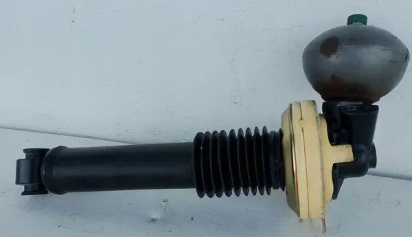 Amortisseur hydraulique avant gauche Citroen C5 III X7 image 1