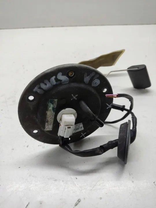 Bränslenivåsensor Hyundai Tucson JM 2.7 V6 OEM 31130-2E050 image 3